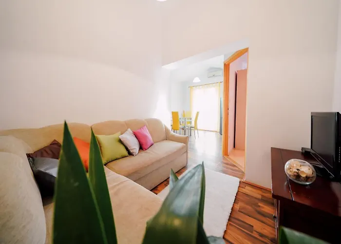 Appartement Charming 2-bed Ljubač