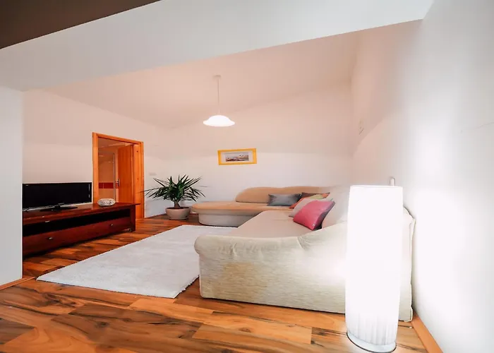 Charming 2-bed Appartement *