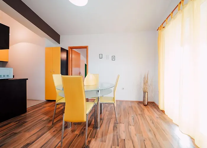 Charming 2-bed * Ljubač