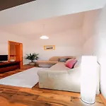 Charming 2-bed Apartman *