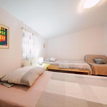 Apartament Lovely With Swimming Pool Ljubač