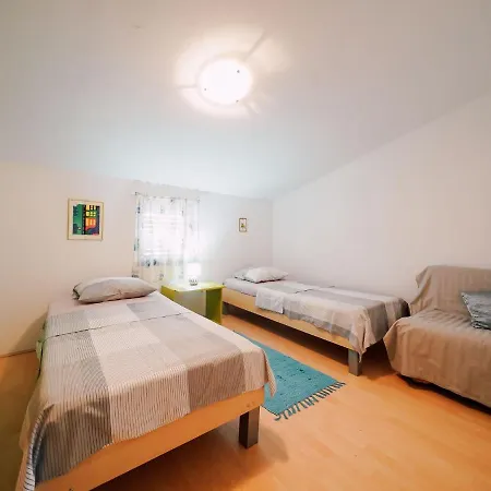 Lovely With Swimming Pool Apartament *