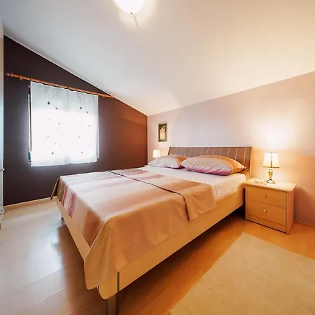 Apartman Charming 2-bed Ljubač