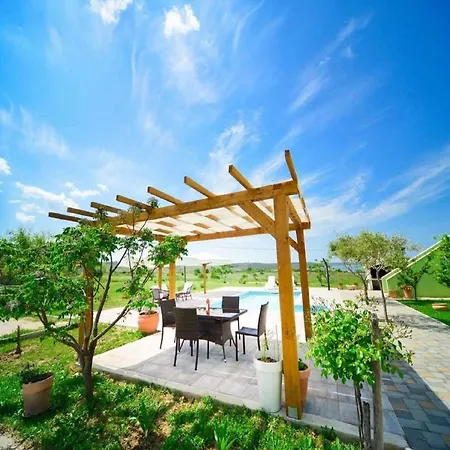 Apartman Charming 2-bed Ljubač