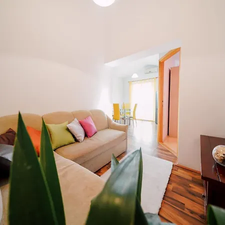 Apartament Charming 2-bed Ljubač