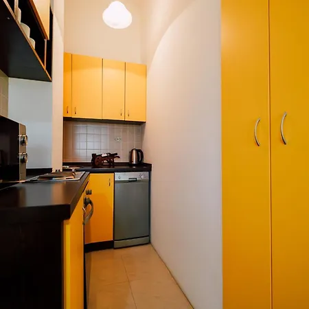 Charming 2-bed *