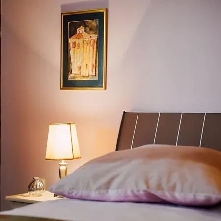 Charming 2-bed Apartament Ljubač