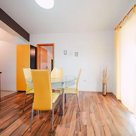 Charming 2-bed * Ljubač