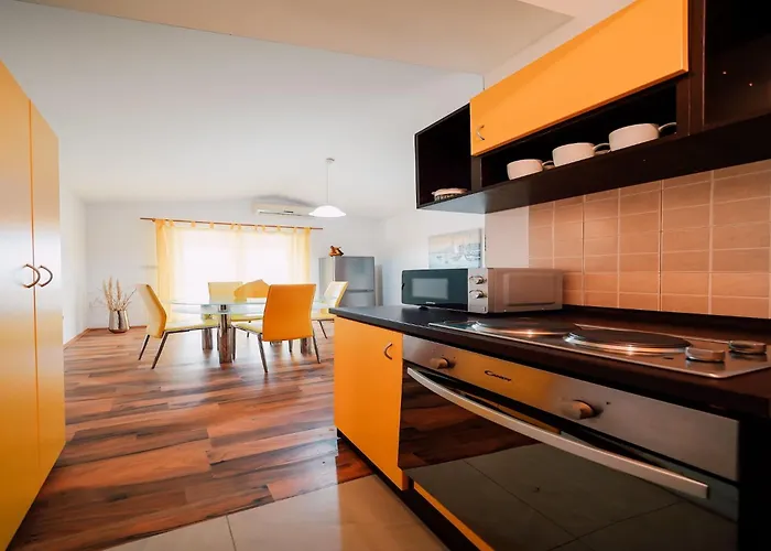 Charming 2-bed Апартаменты