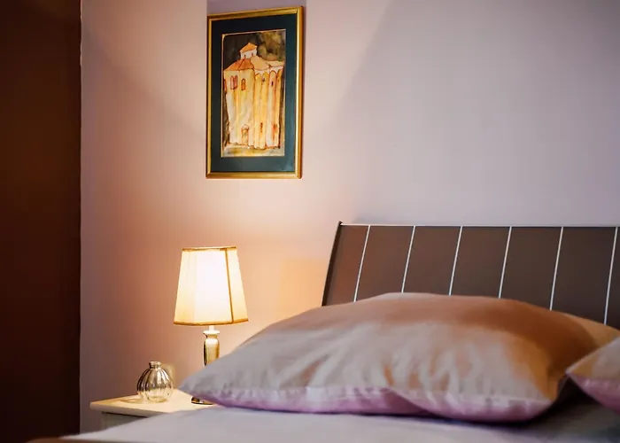 Charming 2-bed Апартаменты Любач